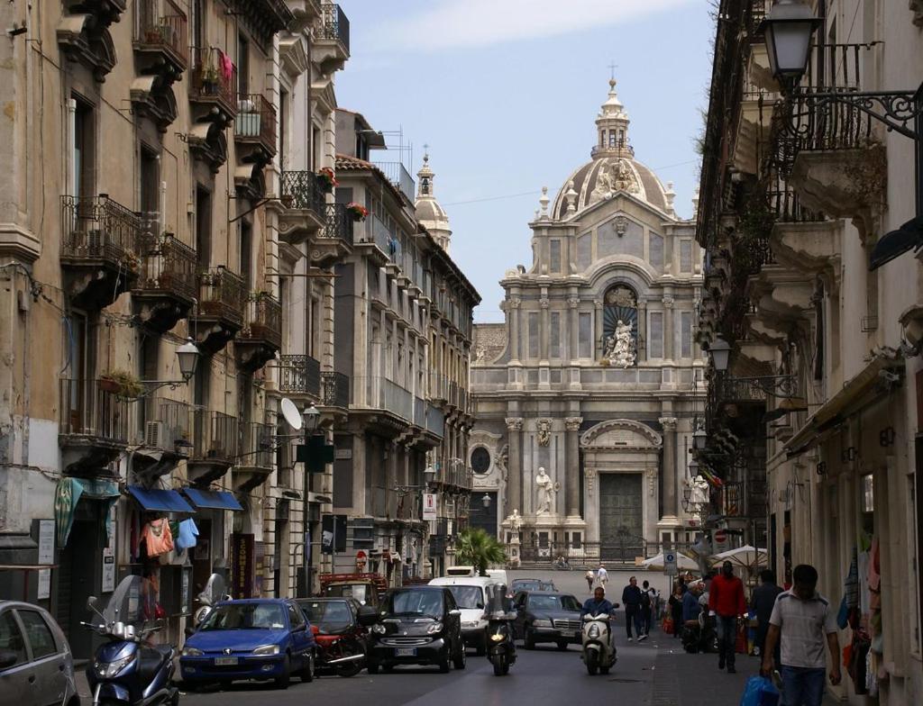 Tania Home Catania Bagian luar foto