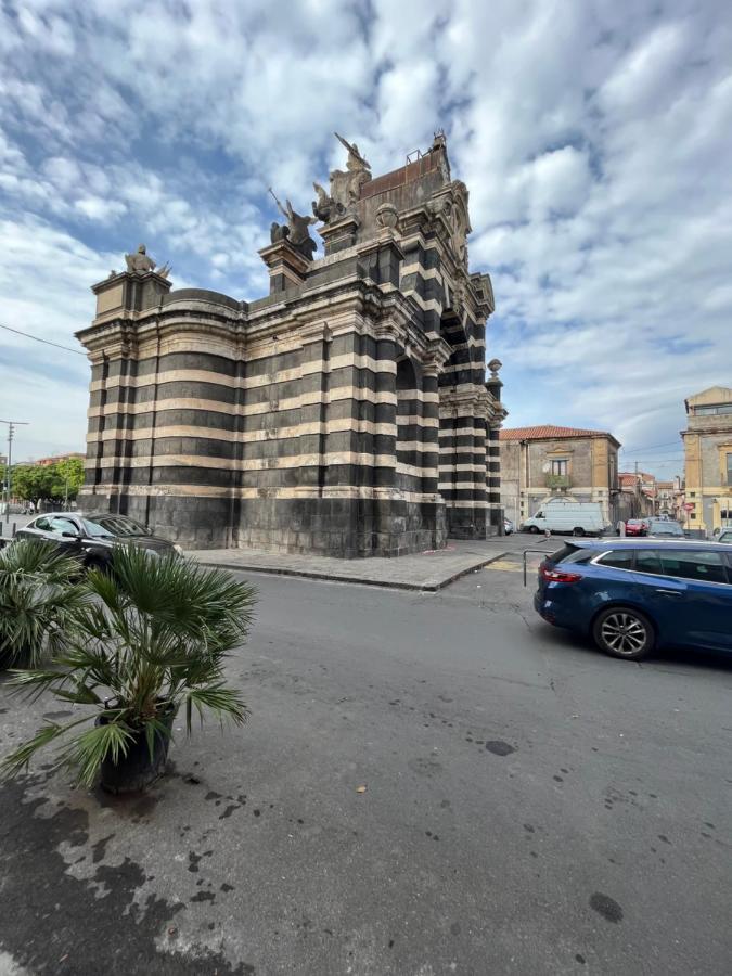 Tania Home Catania Bagian luar foto